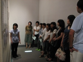常設展示室で亀山の歴史について学習